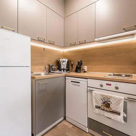 Azur Apartament *