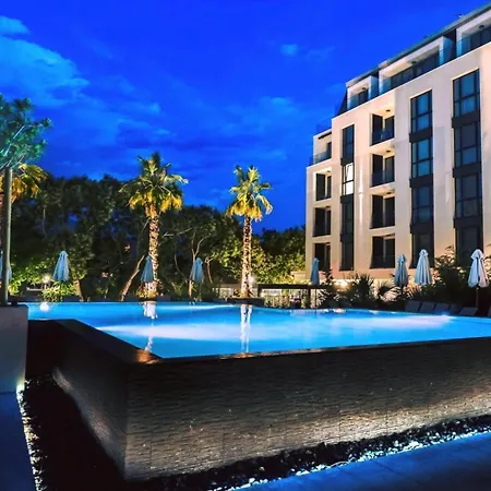 Azur Apartament *